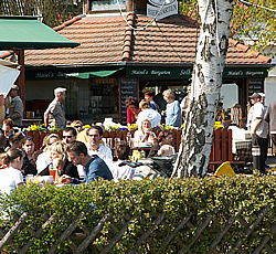 Biergarten am Hafen